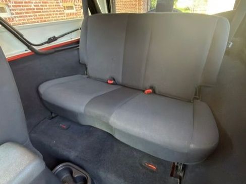 Used 2006 Jeep Wrangler Unlimited AWD/4WD image 6