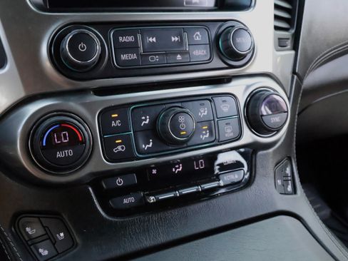 Used 2018 Chevrolet Tahoe Premier RWD image 15