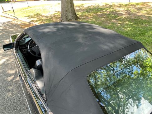 Used 1994 Mercedes-Benz E 320 Convertible image 18