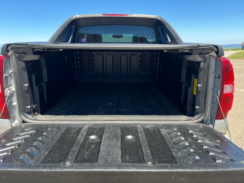 Used 2011 Chevrolet Avalanche LT w/ Luxury Package AWD/4WD image 10