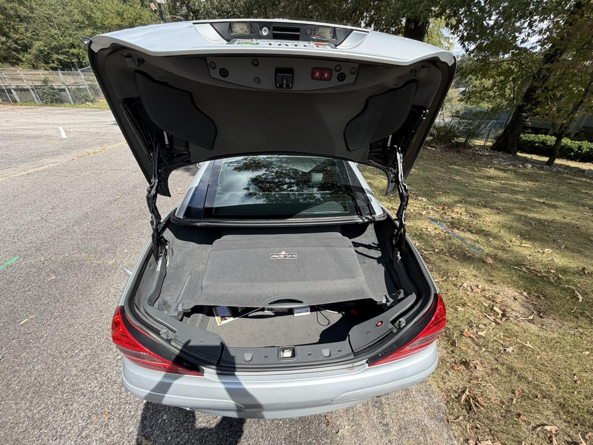 Used 2008 Mercedes-Benz SL 550 image 9