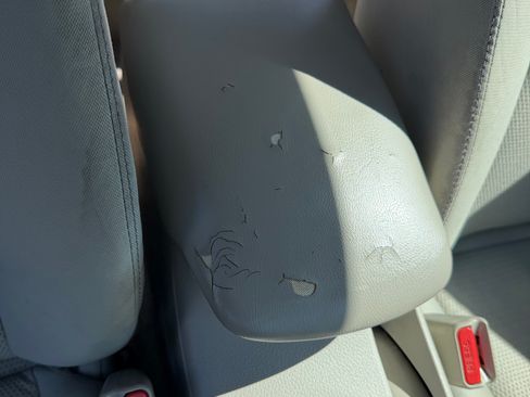 Used 2014 Nissan Sentra S FWD image 28