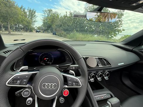 Used 2023 Audi R8 V10 performance image 16