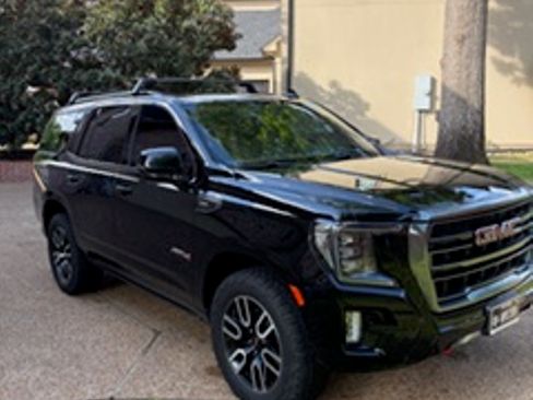Used 2022 GMC Yukon AT4 image 2
