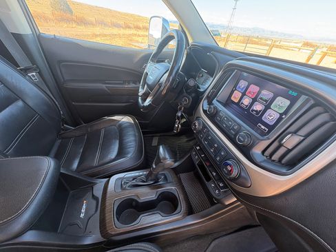 Used 2017 GMC Canyon Denali image 11