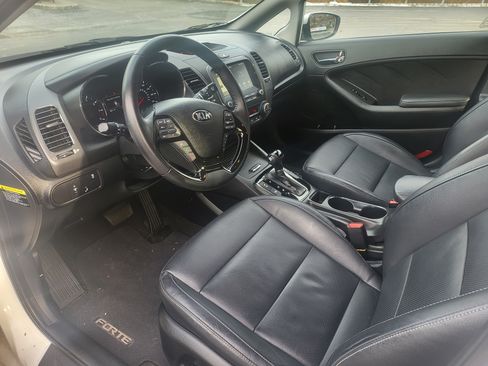 Used 2018 Kia Forte EX w/ EX Premium Tech Package image 8