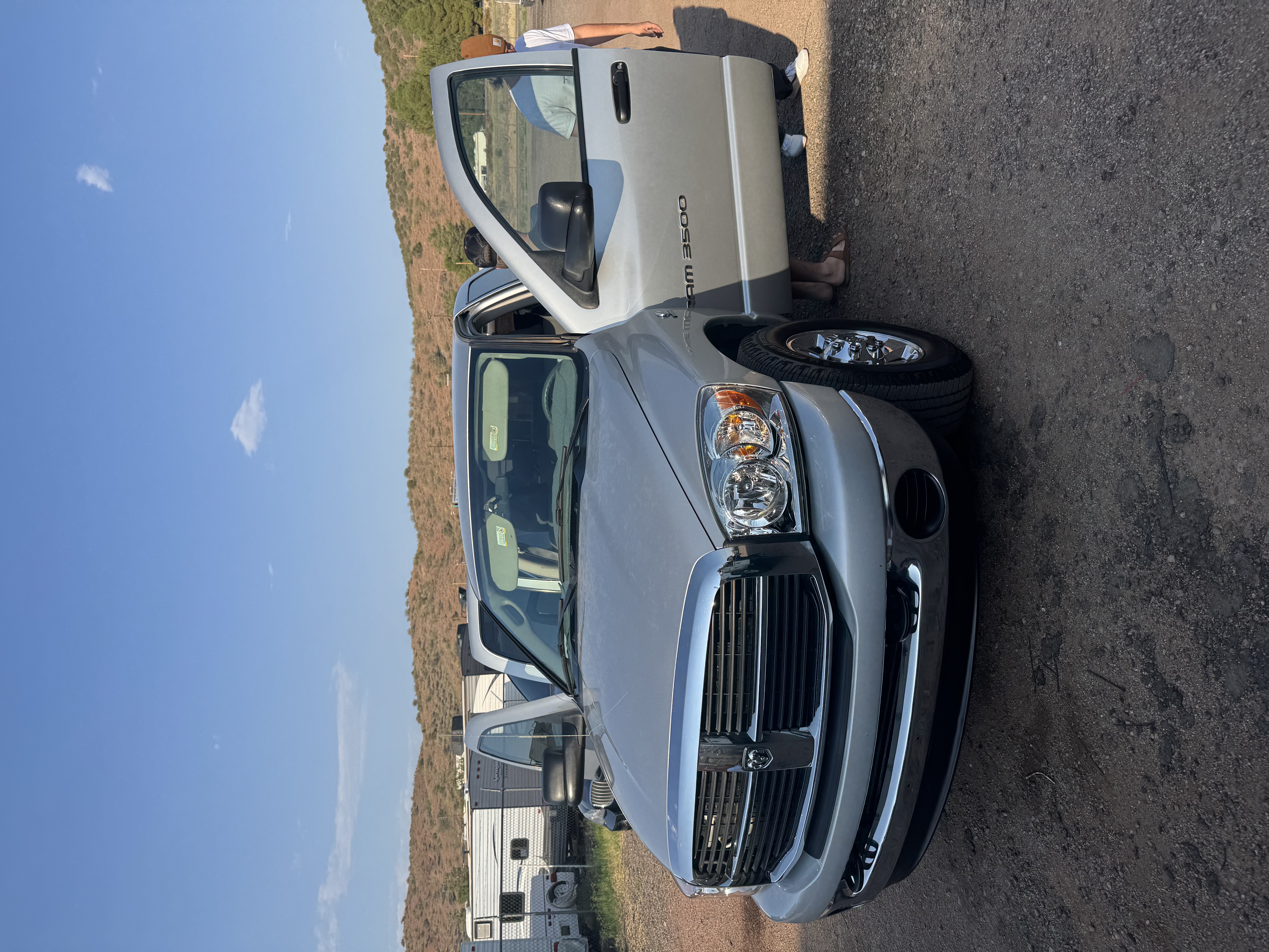 Used 2006 Dodge Ram 3500 Truck SLT w/ Trailer Tow Group RWD image 2