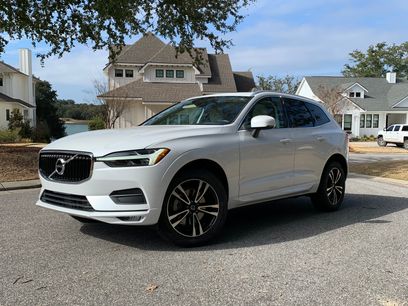 Used 2021 Volvo XC60 T5 Momentum