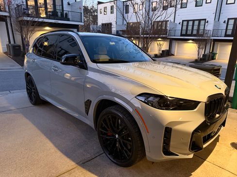 Used 2026 BMW X5 M60i image 2