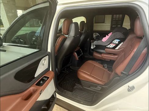 Used 2025 Lincoln Aviator Reserve w/ Luxury Package RWD image 1
