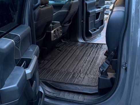 Used 2018 Ford F150 Raptor w/ Equipment Group 802A Luxury image 17