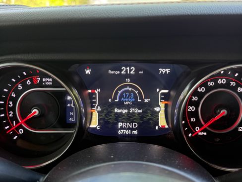 Used 2020 Jeep Gladiator Launch Edition image 10