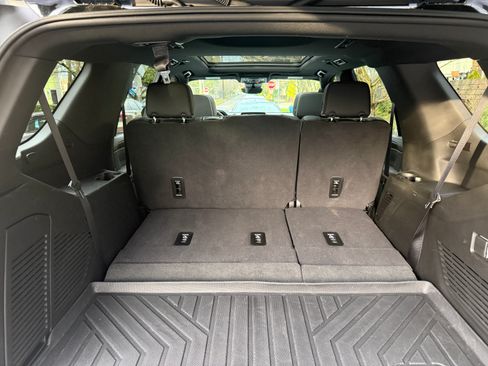 Used 2024 Chevrolet Tahoe Premier image 13