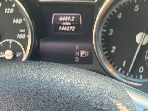 Used 2015 Mercedes-Benz GL 550 GL 550 4MATIC Sport Utility 4D image 12