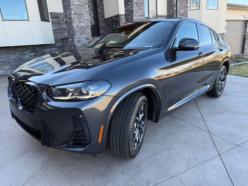 Used 2025 BMW X4 xDrive30i w/ M Sport Package image 1