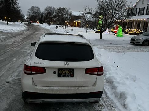 Used 2016 Mercedes-Benz GLC 300 image 4