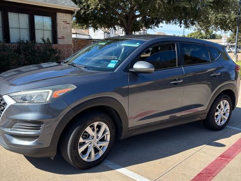 Used 2019 Hyundai Tucson SE image 2