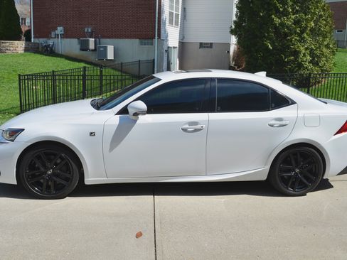 Used 2018 Lexus IS 300 F Sport w/ F Sport Package image 2