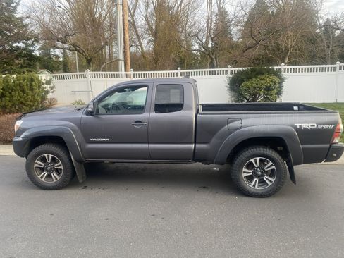 Used 2015 Toyota Tacoma TRD Pro image 6
