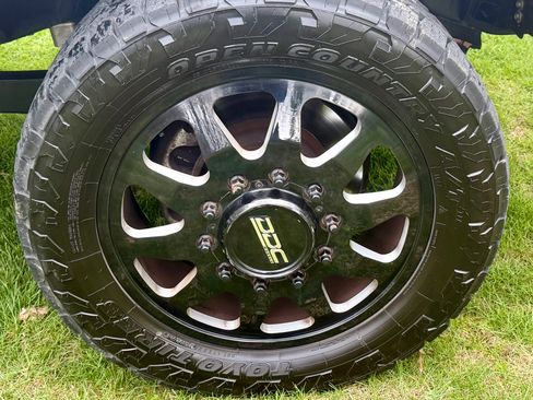 Used 2022 Ford F450 Limited w/ FX4 Off-Road Package AWD/4WD image 14