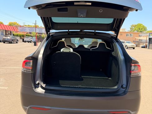 Used 2020 Tesla Model X Long Range AWD/4WD image 12
