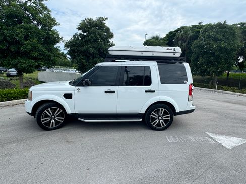 Used 2011 Land Rover LR4 HSE image 2