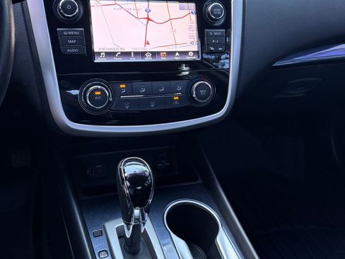 Used 2018 Nissan Altima 2.5 SR w/ SR Midnight Edition image 14