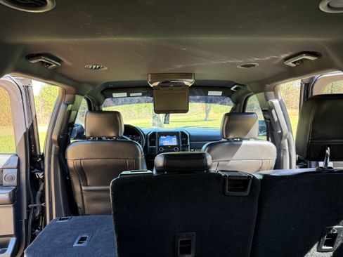 Used 2019 Ford Expedition XLT w/ Equipment Group 202A image 23