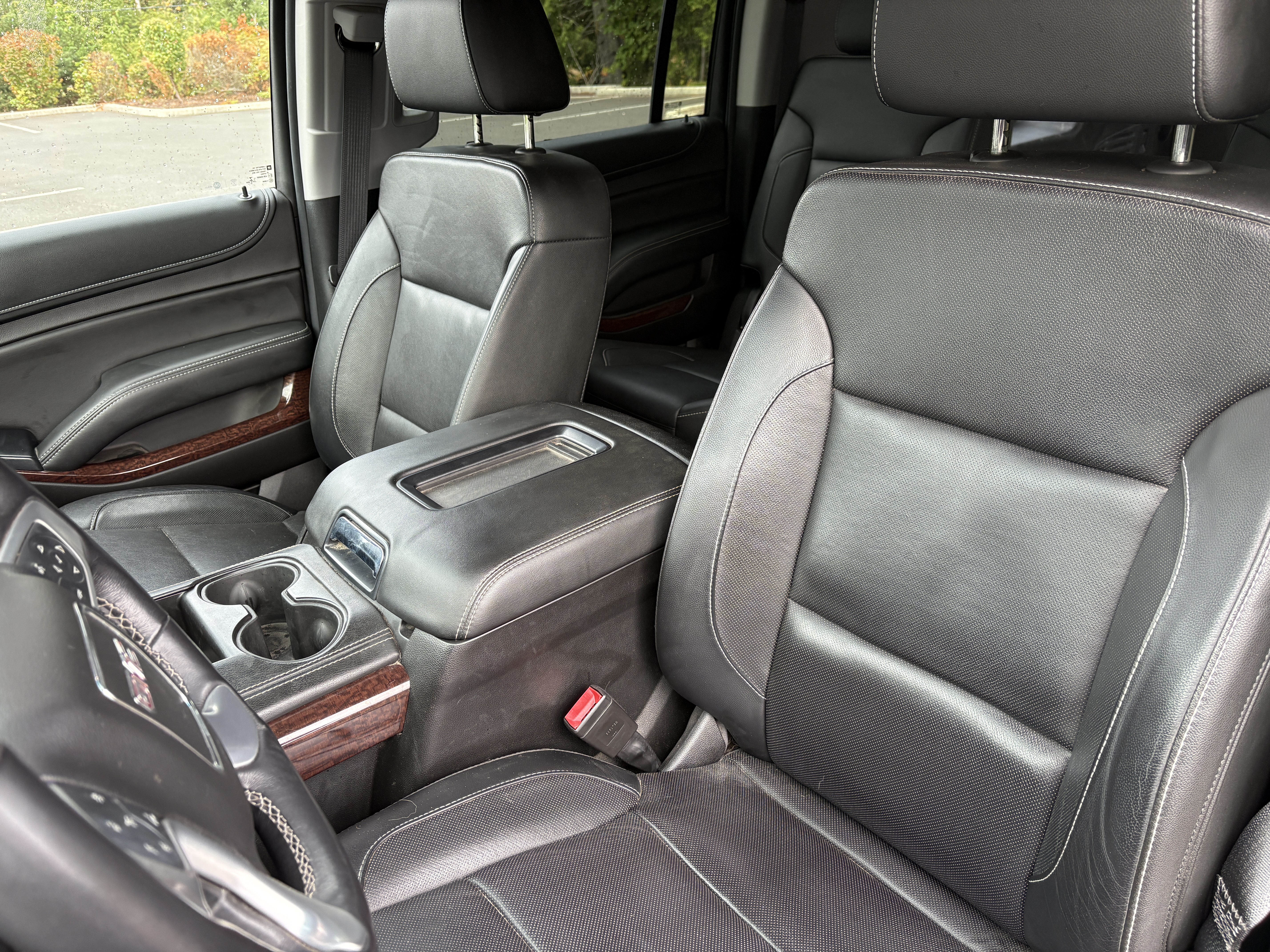 Used 2018 GMC Yukon XL SLT w/ Premium Edition AWD/4WD image 9
