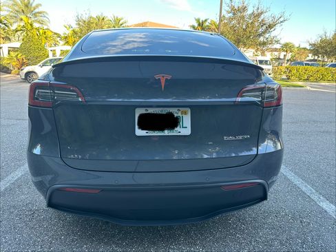 Used 2021 Tesla Model Y Performance image 6