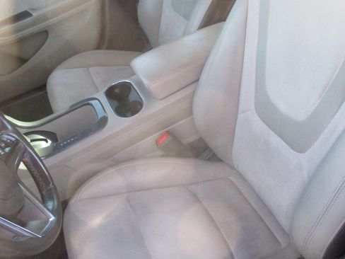 Used 2015 Chevrolet Volt Premium w/ Premium Trim Package image 5