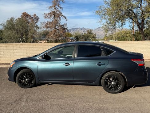 Used 2015 Nissan Sentra SV image 1