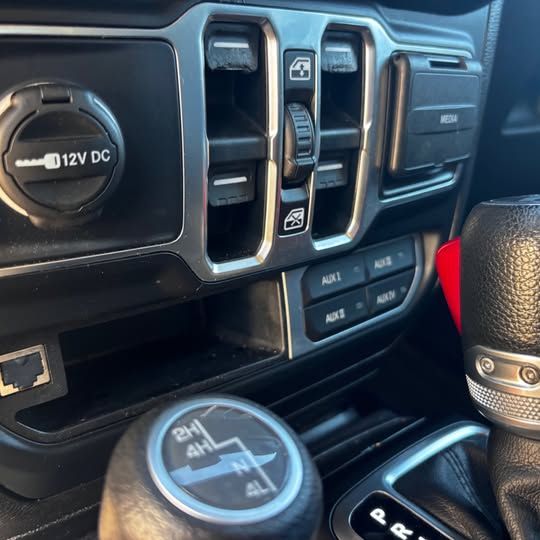 Used 2019 Jeep Wrangler Unlimited Sport S AWD/4WD image 18