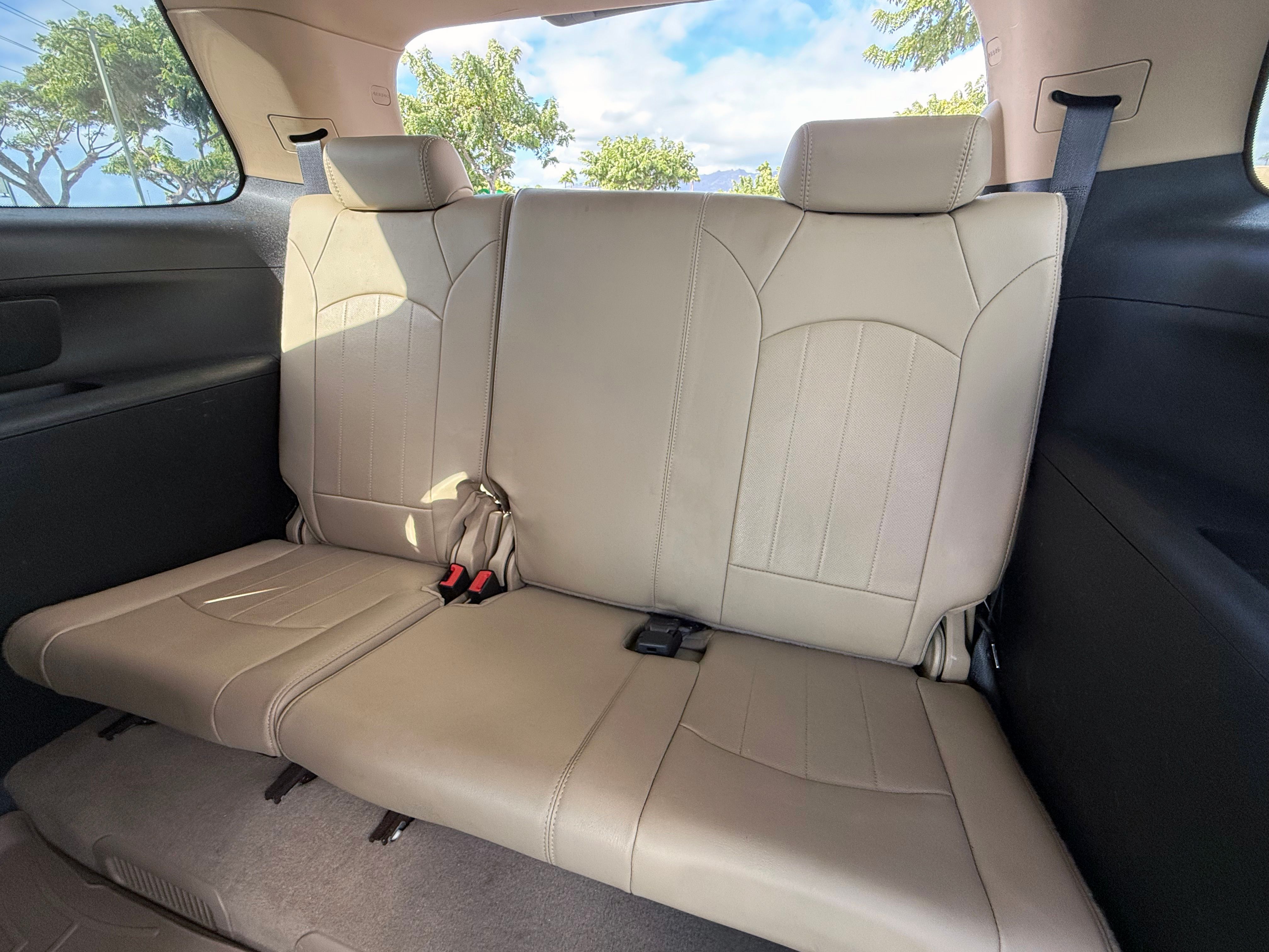 Used 2012 GMC Acadia Denali AWD/4WD image 26