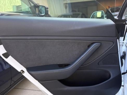 Used 2019 Tesla Model 3 Standard Range Plus image 32