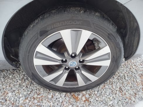 Used 2014 Nissan Leaf SL w/ Premium Package image 24