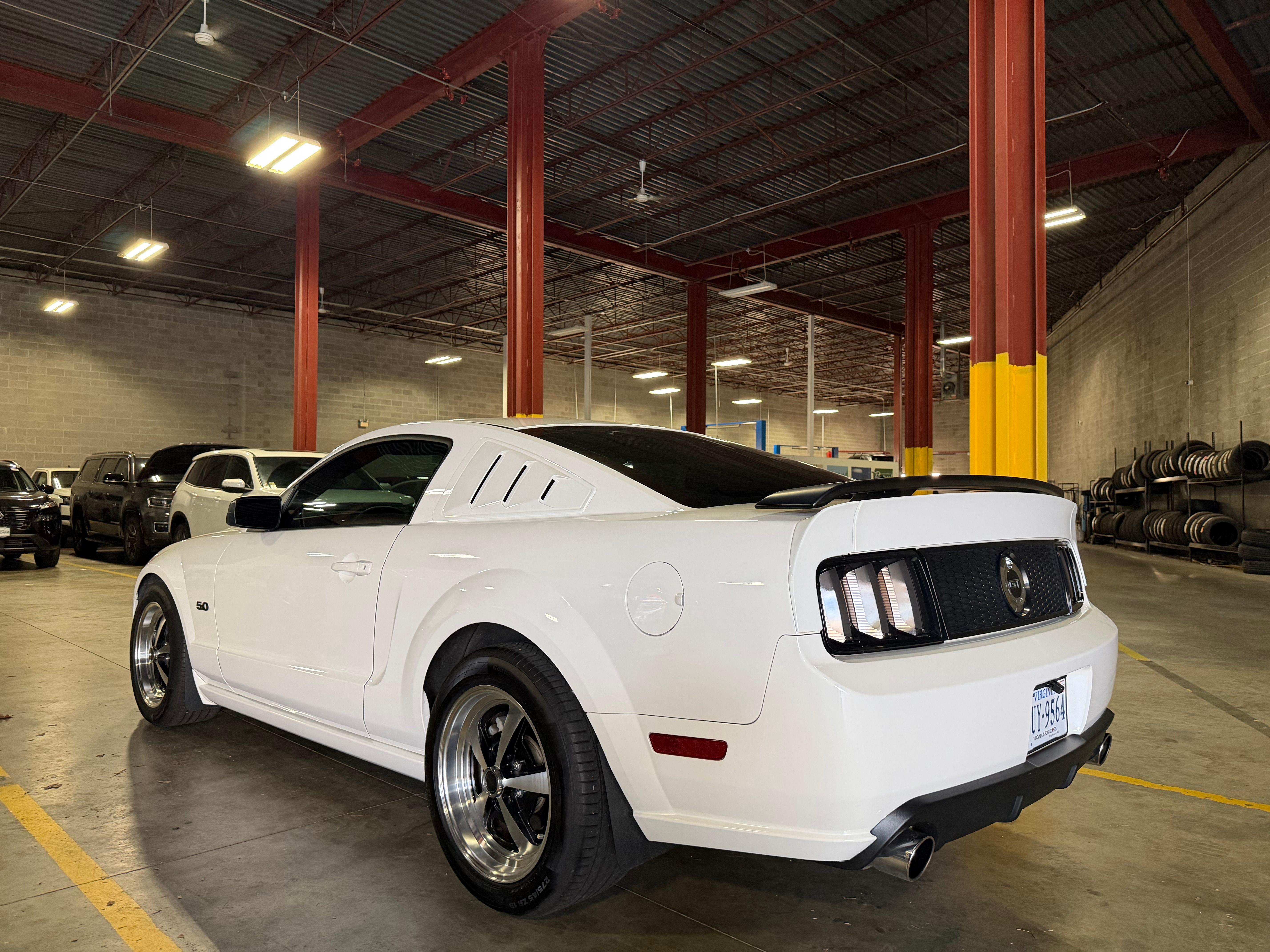 Used 2006 Ford Mustang GT Premium RWD image 2