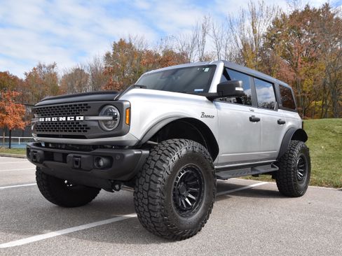 Used 2022 Ford Bronco Badlands image 22