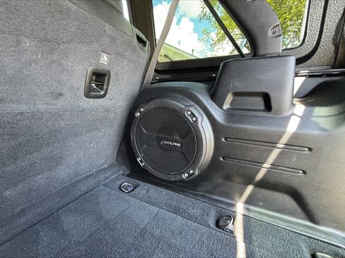 Used 2020 Jeep Wrangler Unlimited Sahara AWD/4WD image 10