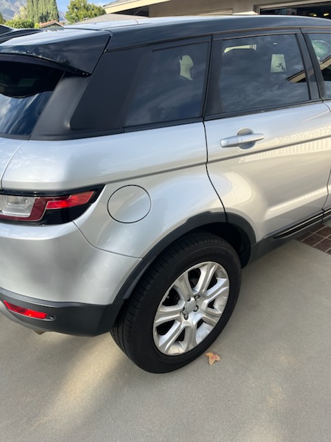 Used 2017 Land Rover Range Rover Evoque SE AWD/4WD image 8