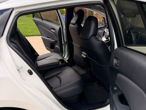 Used 2018 Toyota Prius Prime Advanced image 12