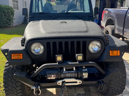 Used 1998 Jeep Wrangler Sport image 1