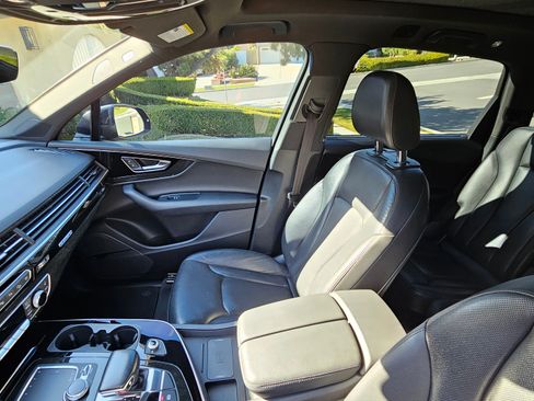 Used 2019 Audi Q7 3.0T Prestige w/ Prestige Package image 24