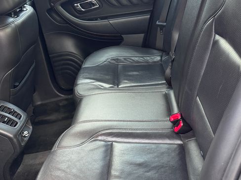Used 2016 Ford Taurus Limited image 9