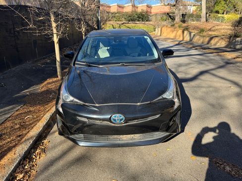Used 2018 Toyota Prius Two image 4