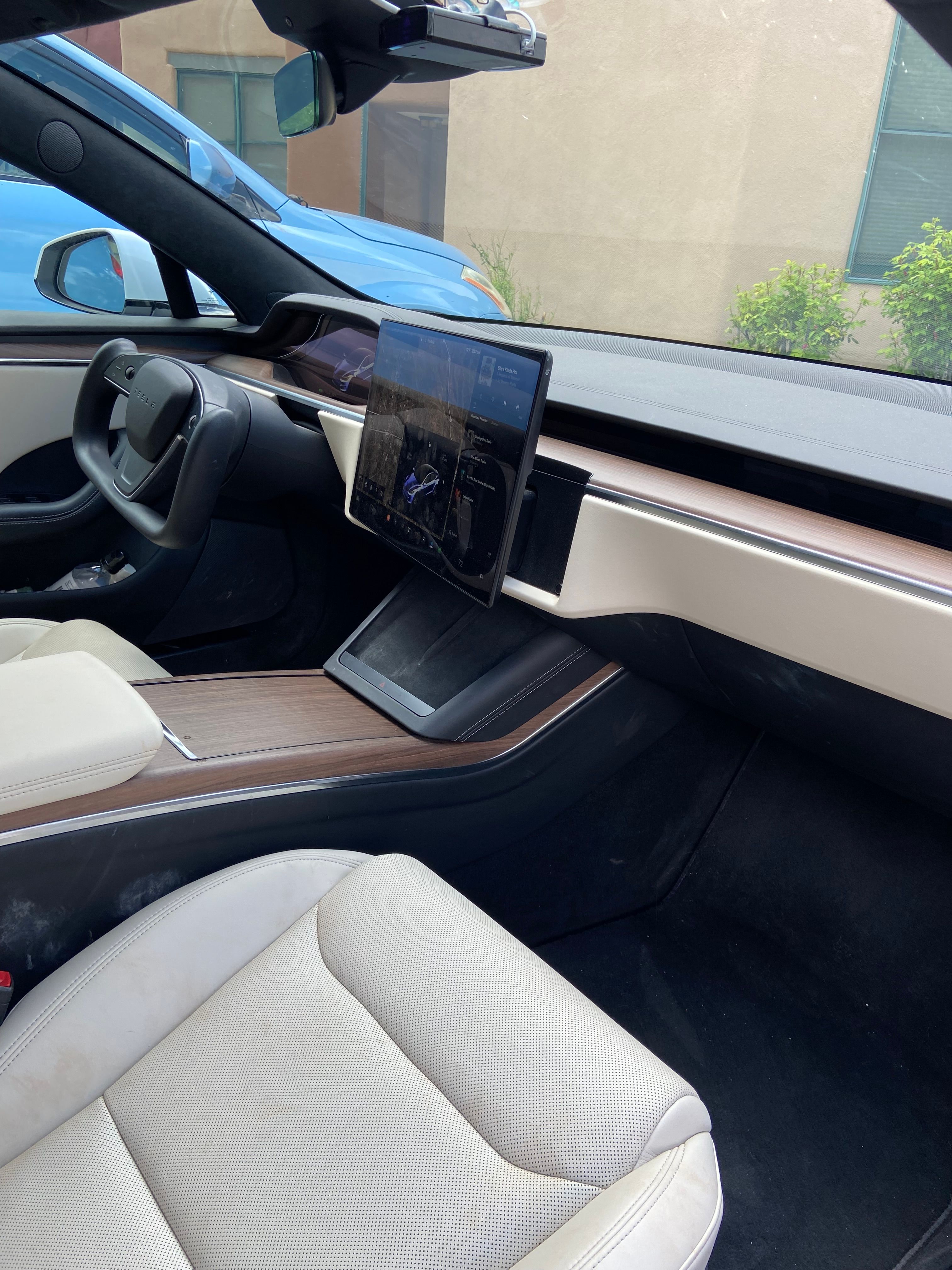 Used 2022 Tesla Model S Standard Range AWD/4WD image 6