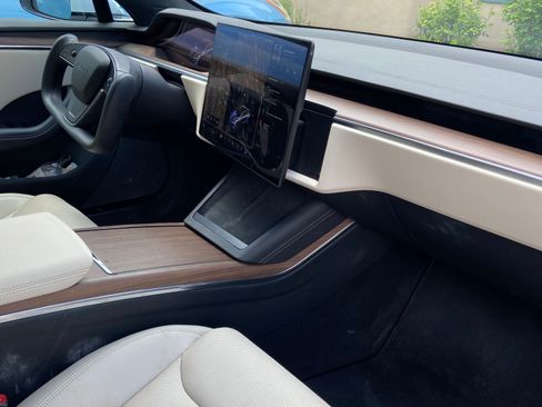 Used 2022 Tesla Model S Standard Range image 6