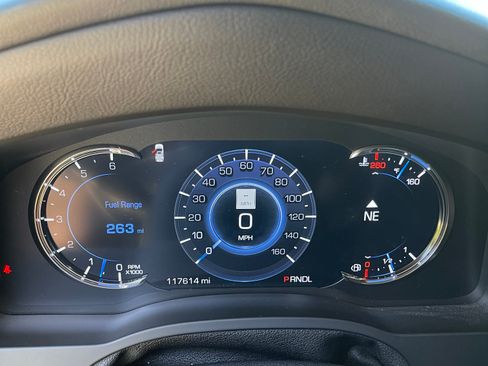 Used 2017 Cadillac Escalade Luxury image 10