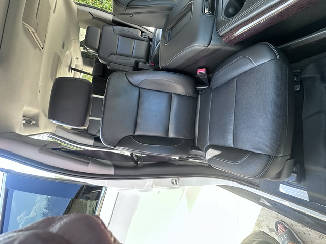 Used 2018 GMC Yukon XL SLT w/ Open Road Package AWD/4WD image 11