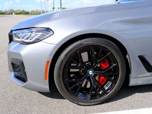 Used 2023 BMW M550i xDrive w/ Shadowloine Package image 11